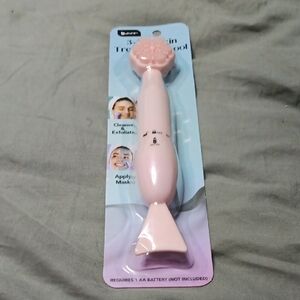 Pink Facial Cleansing Tool